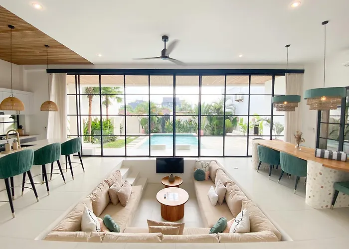 Arrova Bali Berawa, By Blacksand Villa *