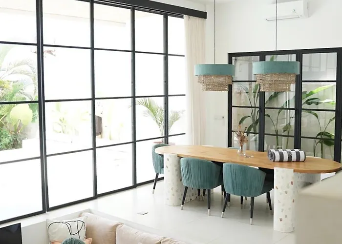 Arrova Bali Berawa, By Blacksand * チャングー